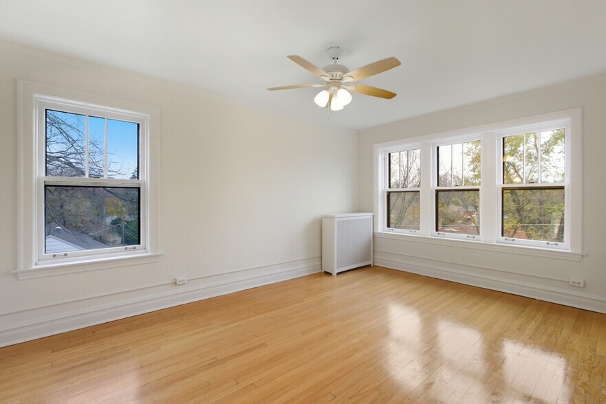 Building Photo - 1507 Dobson St