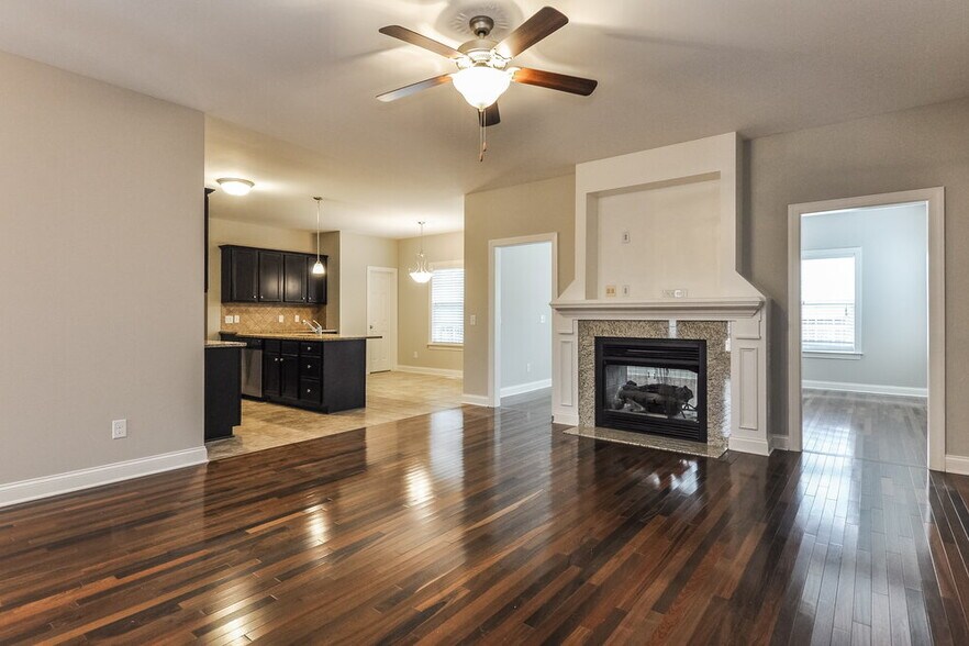 Building Photo - 20 Tia Circle