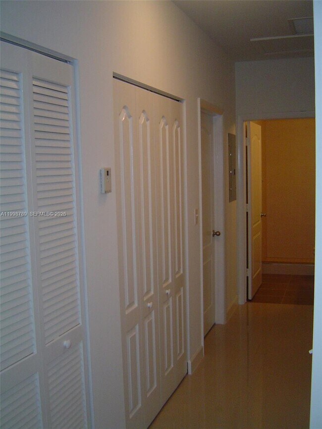 Building Photo - 1153 SW 13th St