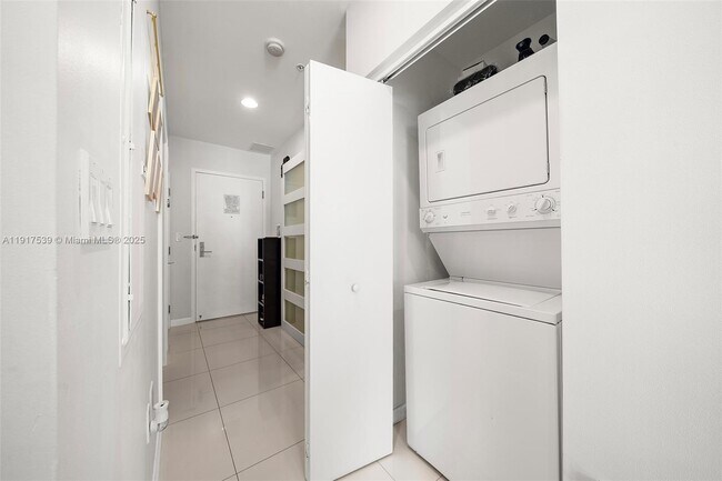 Building Photo - 7930 East Dr