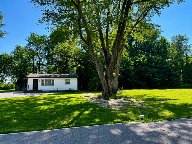 Building Photo - 3611 Utica Sellersburg Rd