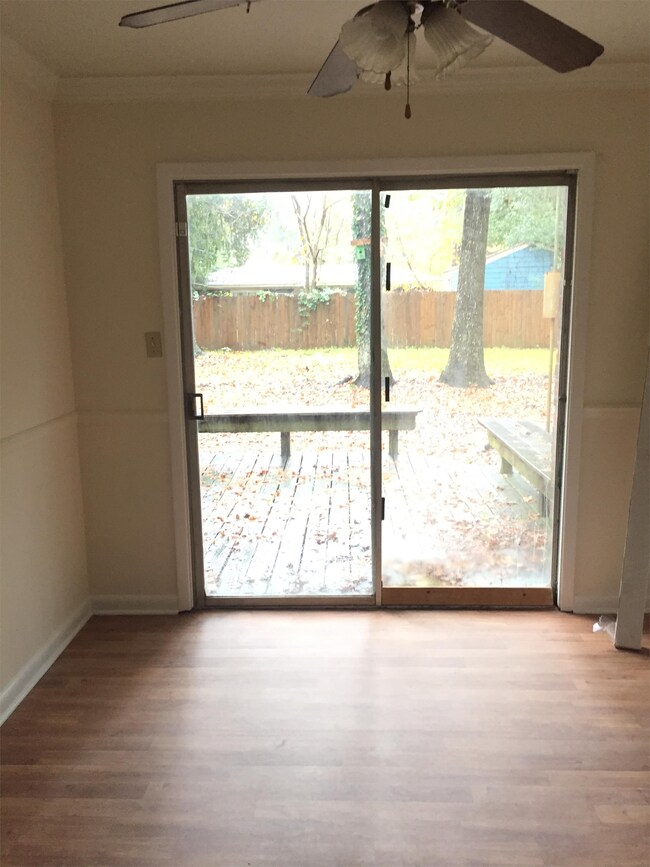 Building Photo - 520 Mimosa Pl