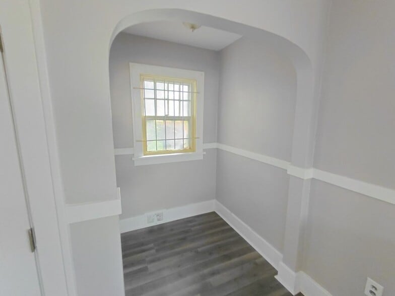 Building Photo - 13925 Cherrylawn St