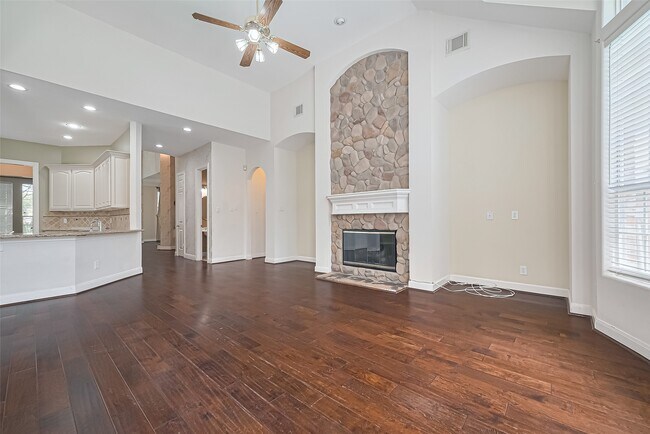 Building Photo - 36 Watermill Pl