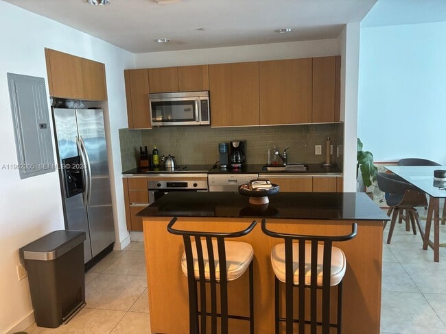 Building Photo - 1050 Brickell Ave