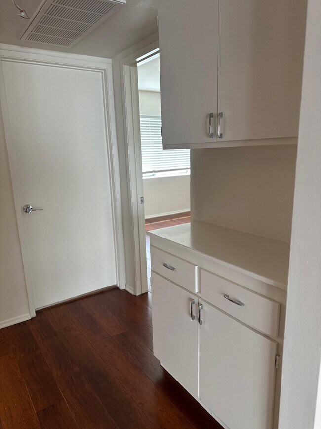 Linen Hall area - 4370 Troost Ave