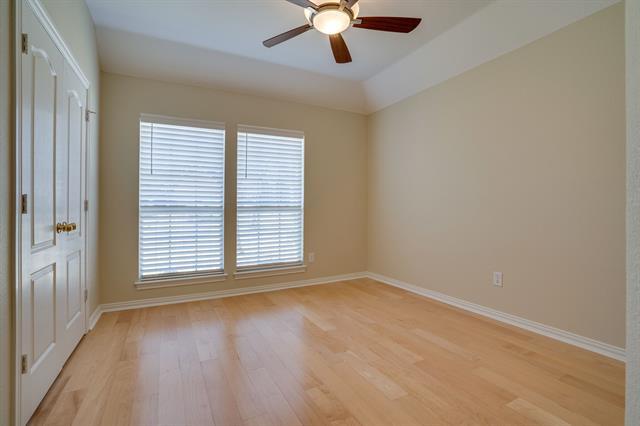 Building Photo - 2724 Lakehollow Ln