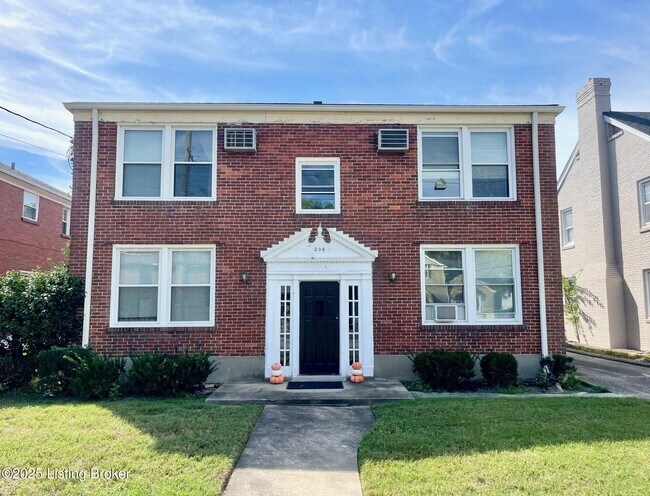 Building Photo - 208 Breckenridge Ln