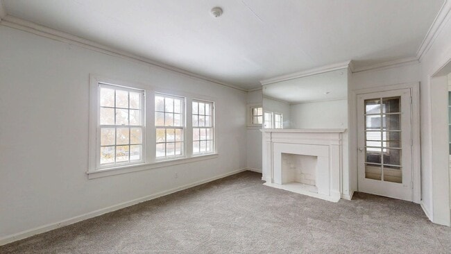 Building Photo - 3863 E 154th St