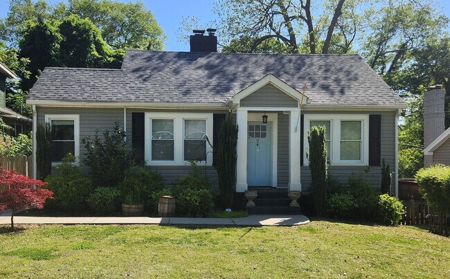 Primary Photo - 3 BR Less than Half a Mile to Swamp Rabbit...