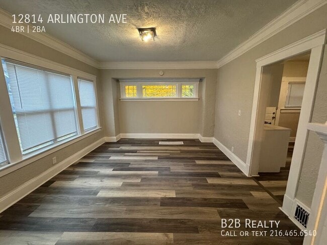 Building Photo - 12814 Arlington Ave