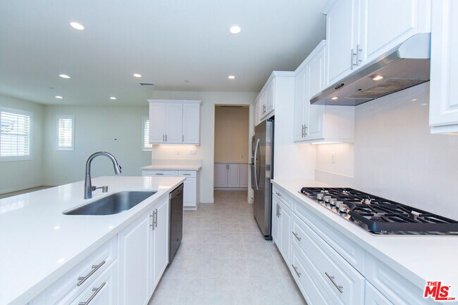 Building Photo - 10922 Mesa Ct