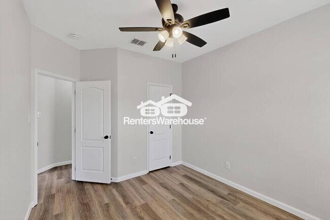 Building Photo - Corner Lot Completely Refreshed Little Elm...