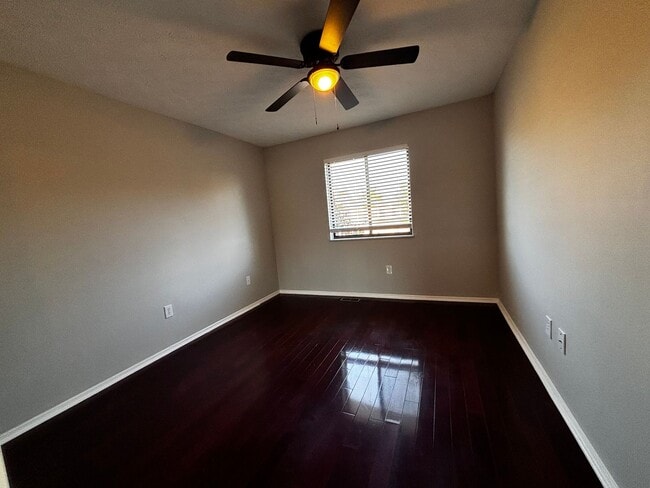 Building Photo - Cozy Butler Township Home with 2-Car Carpo...