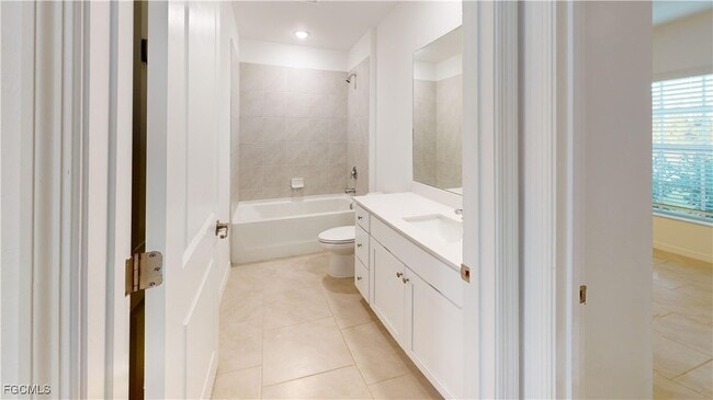 Building Photo - 2846 Northwest 28th Ave