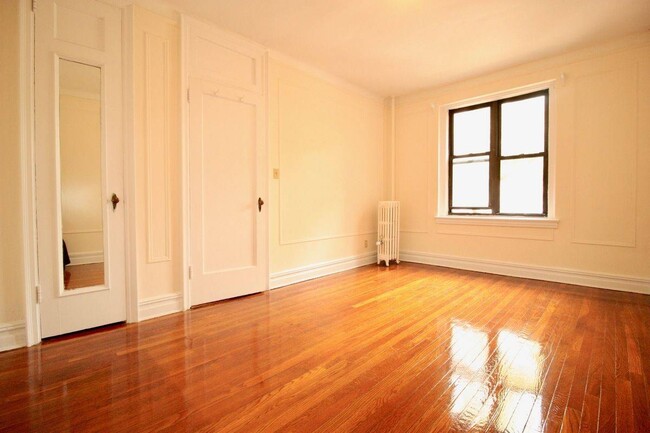 Building Photo - 128 Marine Ave