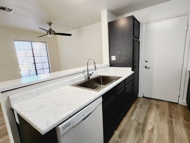 Building Photo - 2617 S Durango Dr