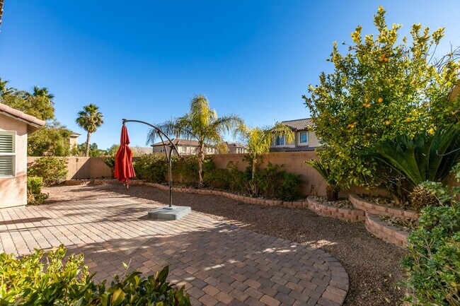 Building Photo - Beautiful Single-Story, 3 Bedroom Home on a Premium Corner Lot in NW!