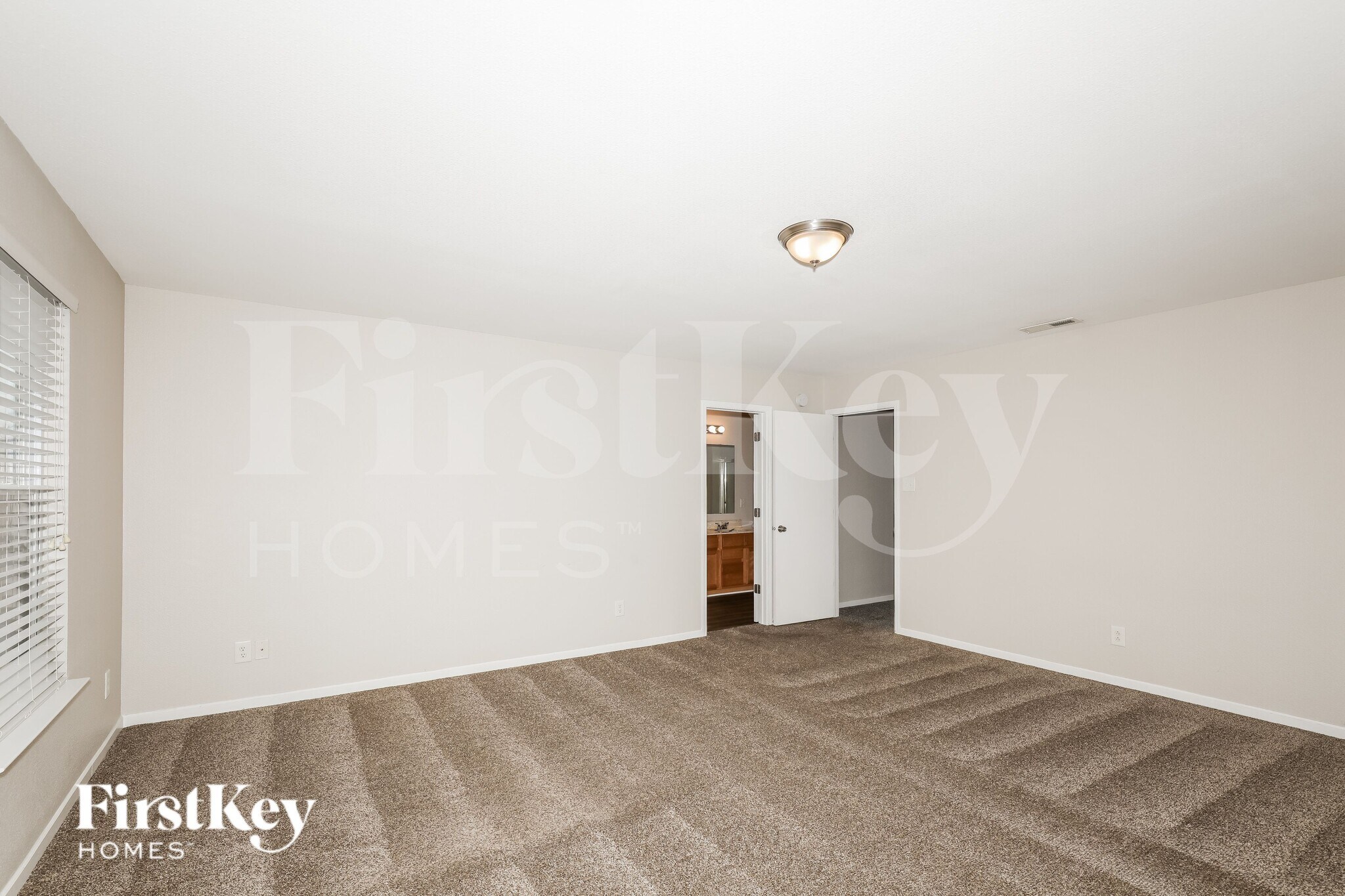 Building Photo - 15490 Gallow Ln