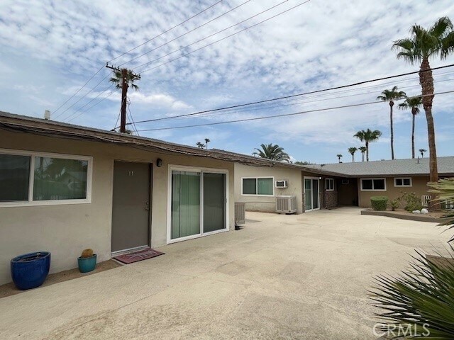Building Photo - 686 E Cottonwood Rd