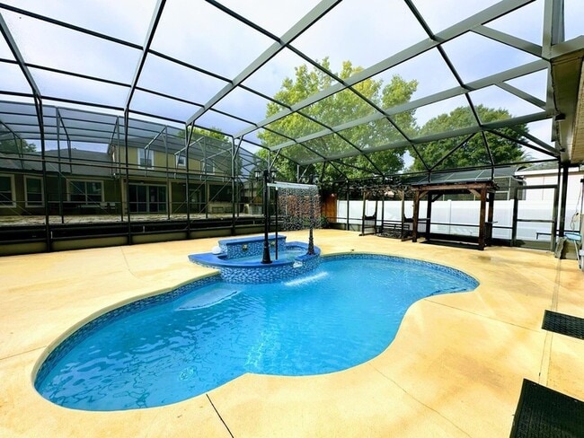 Building Photo - 871 Blairmont Ln