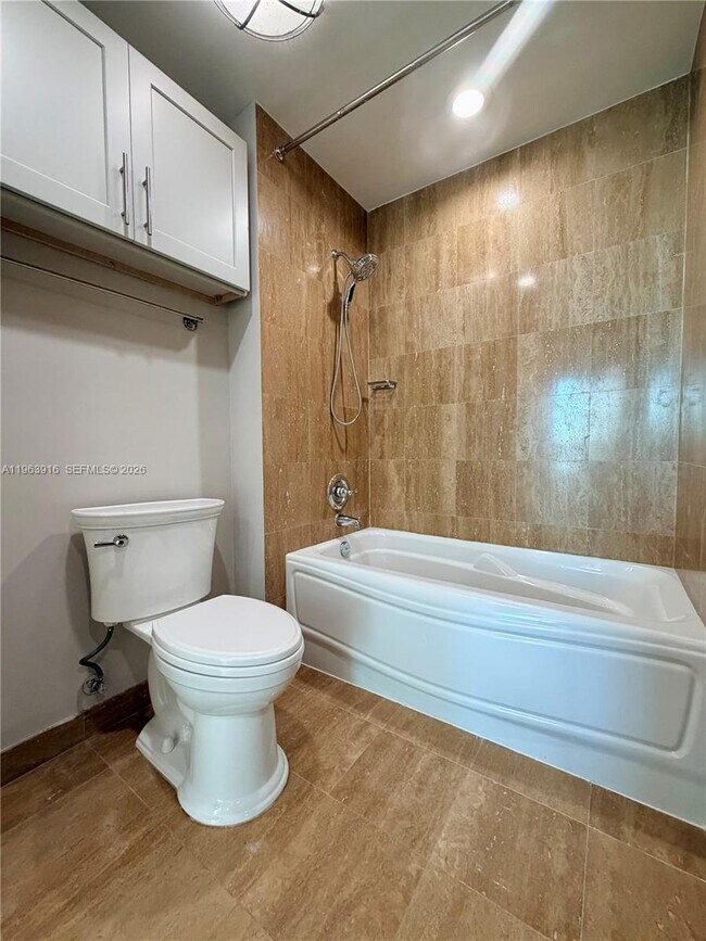 Building Photo - 300 S Biscayne Blvd