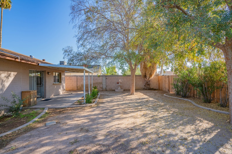Building Photo - 2035 E Cornell Dr