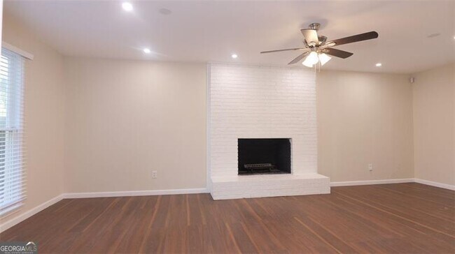 Building Photo - 1824 Idlewood Rd