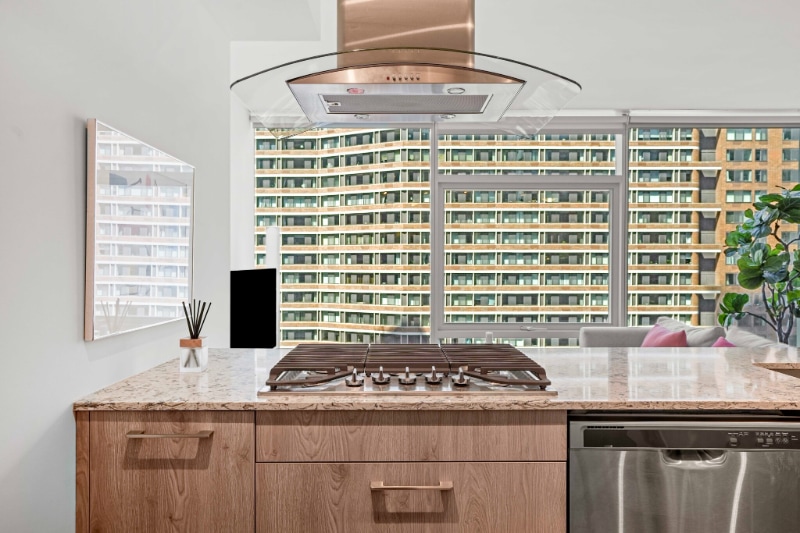 Building Photo - 235 E Illinois St