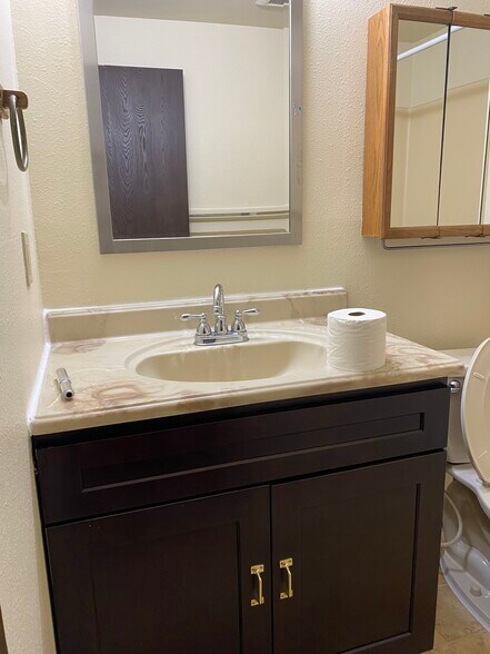 Building Photo - 14555 NE 32nd St