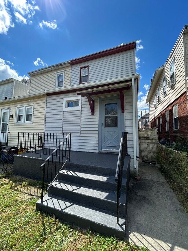 Building Photo - 22 Cain Ave