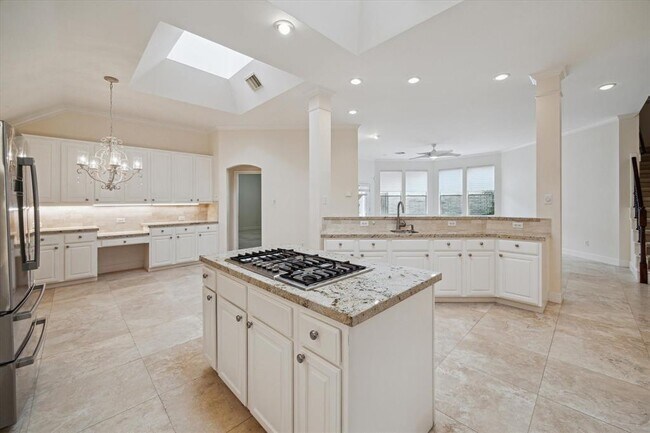 Building Photo - 1215 Campton Ct
