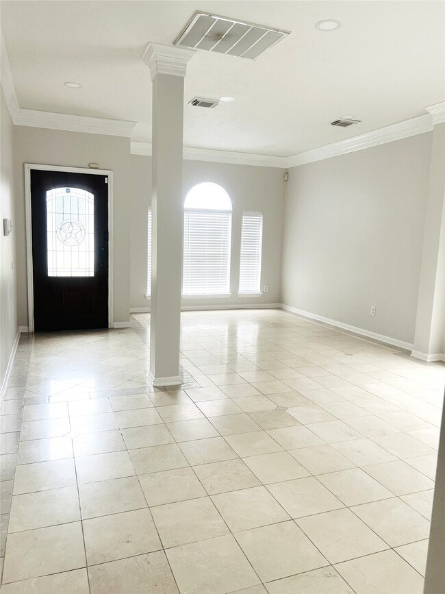 Building Photo - 8511 Nashwood Ct