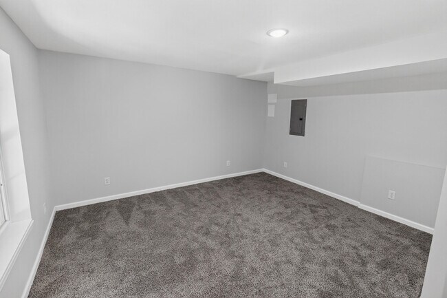 Building Photo - 5316 Godas Cir
