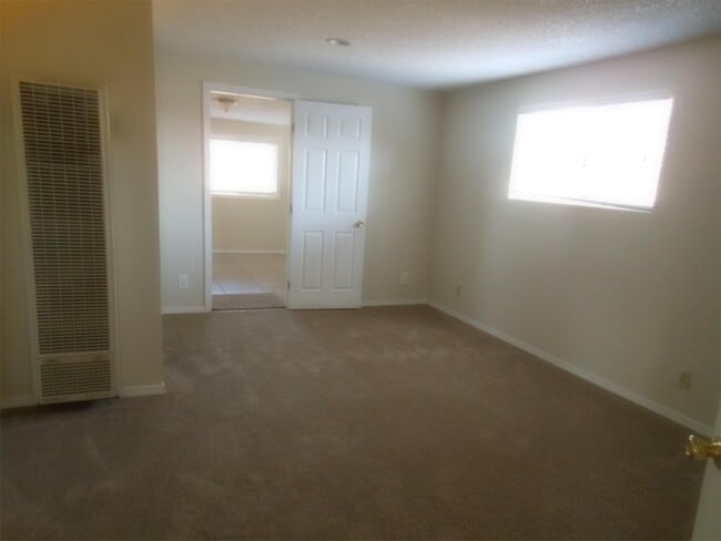 Building Photo - 17065 E Benbow St