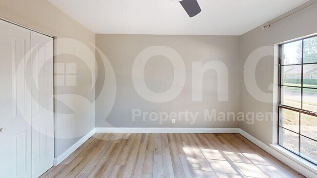 Building Photo - 1313 Milford Dr