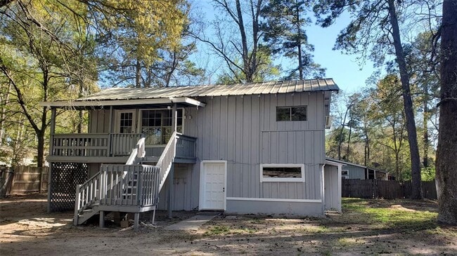 Building Photo - 5816 Pinehurst Dr
