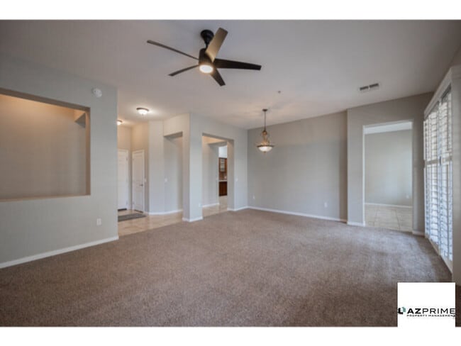 Building Photo - Discover this Absolutely Gorgeous Phoenix ...