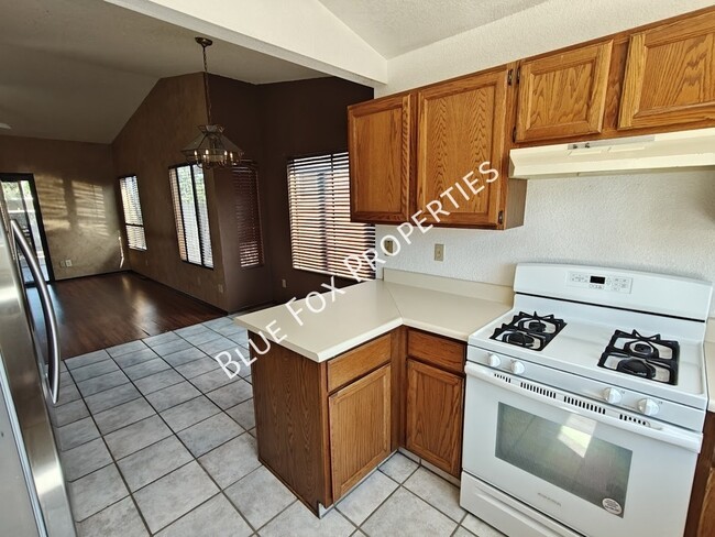 Building Photo - 9073 N Tiger Eye Way