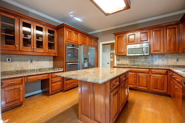 Building Photo - 3 Buckingham Ct