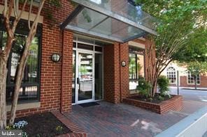 Building Photo - 1200 N Hartford St