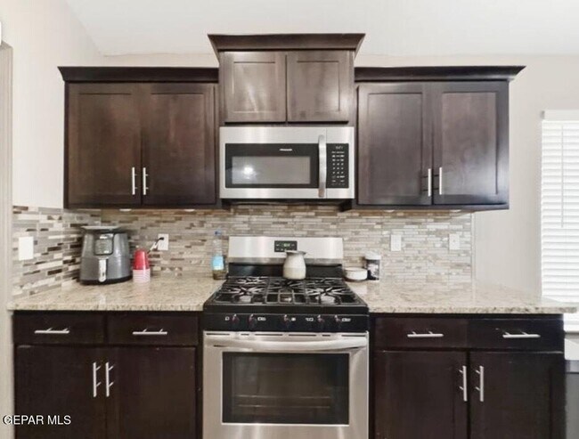 Building Photo - 14904 Tierra Coruna Ave