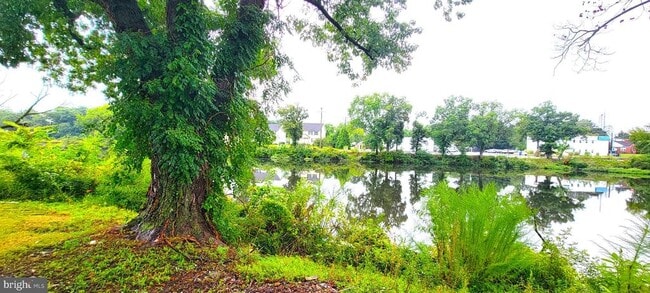 Building Photo - 104 Middleneck Ln