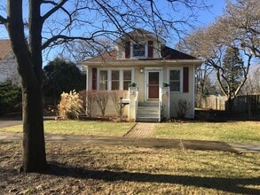 Building Photo - 116 N Adams St