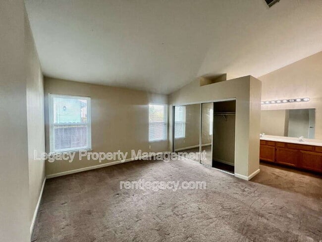 Building Photo - 1180 Camellia Ln