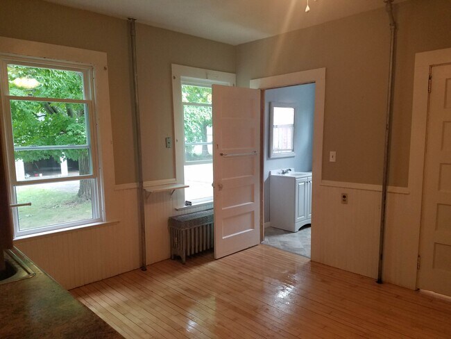 Kitchen to Bath - 15 Hollister Street