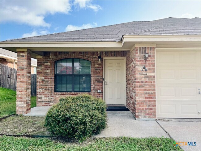 Building Photo - 4603 John David Dr