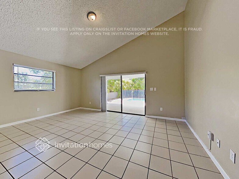 Building Photo - 8600 SW 140th Terrace