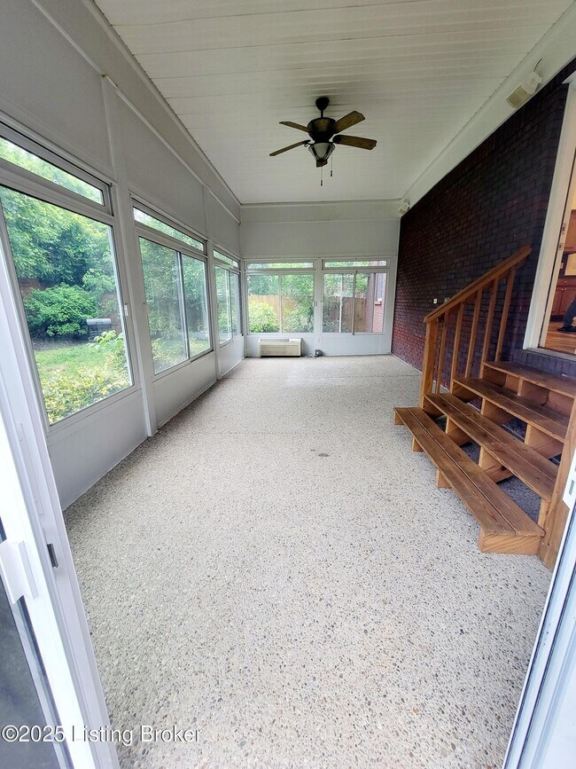 Building Photo - 12611 Bernay Pl