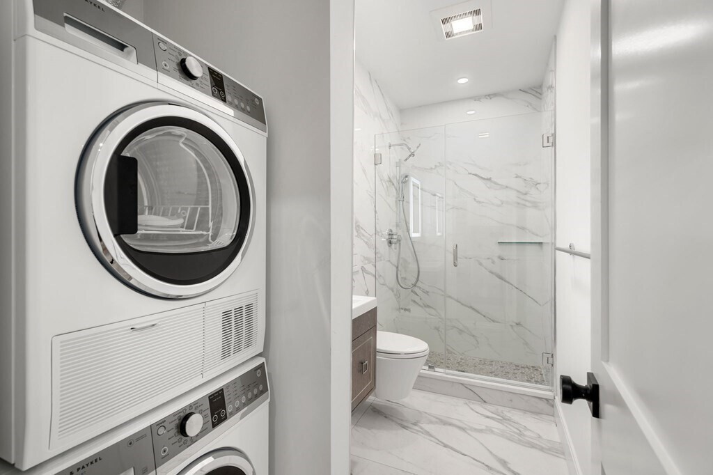 Building Photo - 18 Grove St